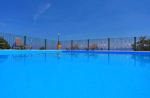 Koutsi Apartment | Antigoni Villas