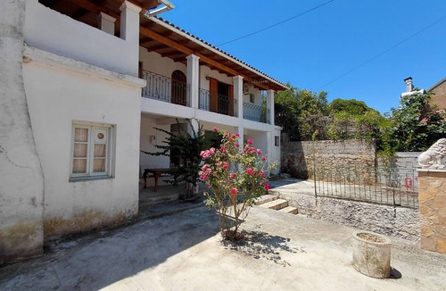 Termenades House | Antistoni Cozy house in beautiful Agros with AC