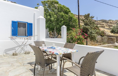 Ios Town Apartment | Apartment '3 Studio' with Sea View, Wi-Fi and Air Conditioning