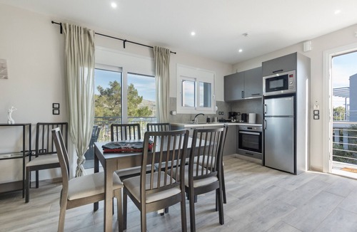 Paliki Apartment | Apartment '4 Υπνοδωματίων' with Sea View, Wi-Fi and Air Conditioning