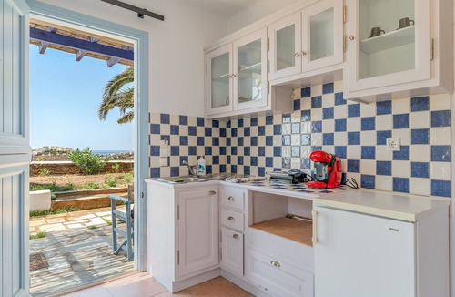 Agios Ioannis Apartment | Apartment '7' with sea view, Wi-Fi and air conditioning