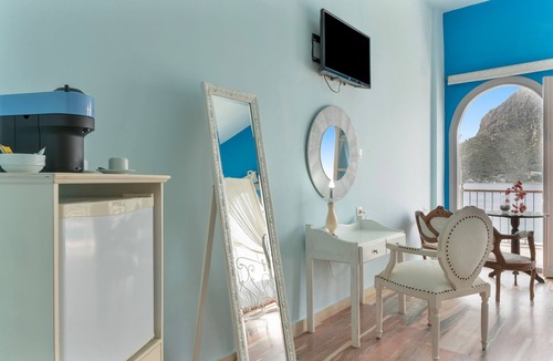 Mirties Apartment | Apartment 'Afroditi with Sea View Balcony' with Private Terrace, Wi-Fi and Air Conditioning
