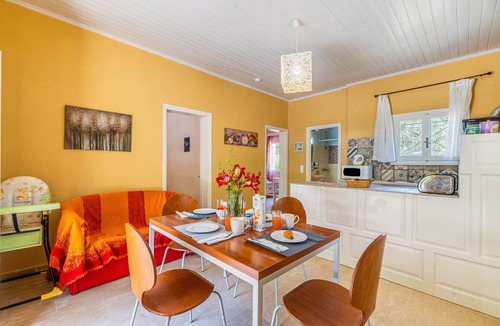 Agios Spyridon Corfu Apartment | Apartment 'Amalia Dio' with Mountain View, Wi-Fi and Air Conditioning