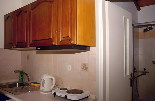 Limni Apartment | Apartment 'Corfu Club Junior Suite' with Shared Pool, Wi-Fi and Air Conditioning
