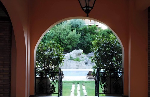Limni Apartment | Apartment 'Corfu Club Maisonette 6' with Shared Pool, Wi-Fi and Air Conditioning