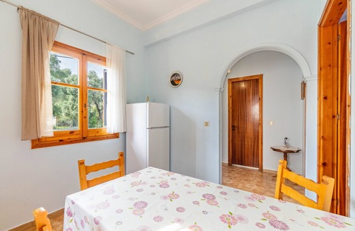 Kato Korakiana Apartment | Apartment 'Dolce Far Niente' with Shared Terrace, Wi-Fi and Air Conditioning
