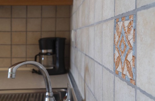 Agios Georgios Pagon Apartment | Apartment Dora Pagoi 3 with Mountain View, Shared Garden & Wi-Fi