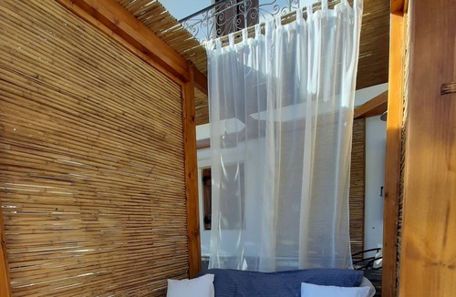 Kounelion Villa | APARTMENT family friendly - Swimming Pool - large garden with sofas.