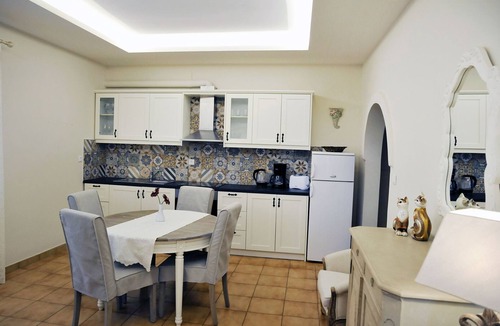 Agios Spyridon Corfu Apartment | Apartment Hermes - Private Patio with Garden View