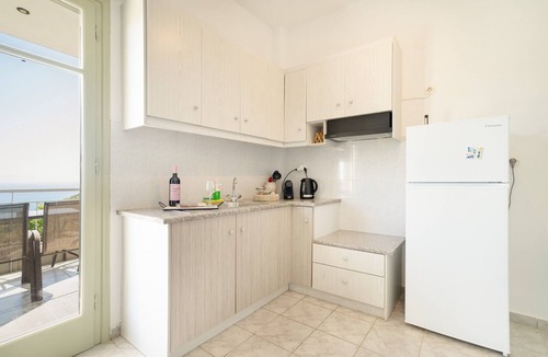Eleios-Pronnoi Apartment | Apartment 'Maistrali First Floor 2' with Sea View, Wi-Fi and Air Conditioning