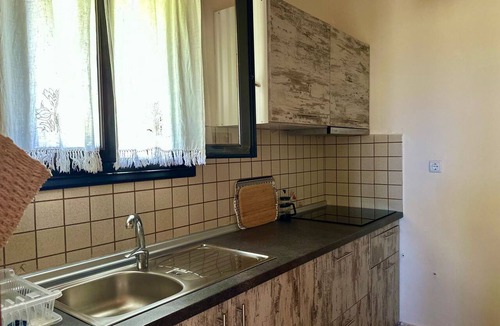 Pyrgos Apartment | Apartment mit Meer- und Gartenblick - Genari Beach by Interhome