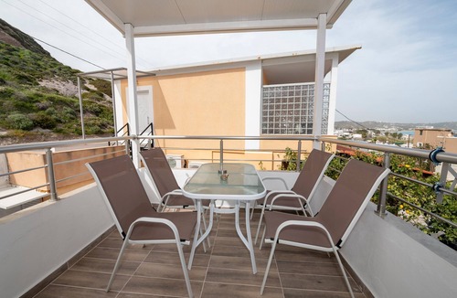 Kefalos Apartment | Apartment 'No 3' with Sea View, Wi-Fi and Air Conditioning