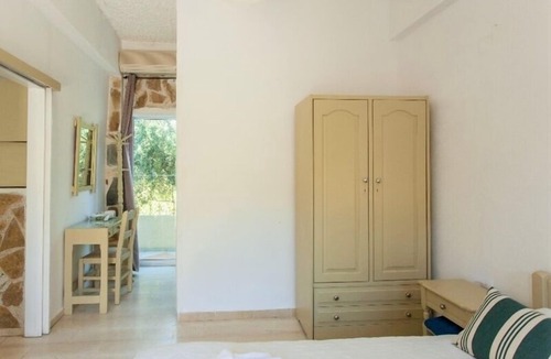 Gerani Apartment | Apartment only steps from the beach