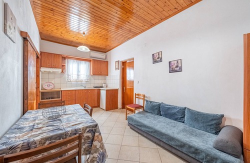 Kavos Apartment | Apartment 'Quadruple Standard Aparment 1' with Shared Terrace, Wi-Fi and Air Conditioning