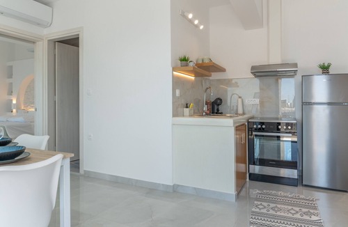 Mirties Apartment | Apartment 'Regina 1' with Sea View, Wi-Fi and Air Conditioning