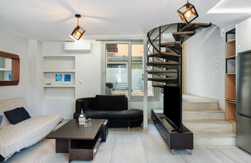 Spata-Artemida Apartment | Apartment 'Sea Side' with Private Terrace, Wi-Fi and Air Conditioning