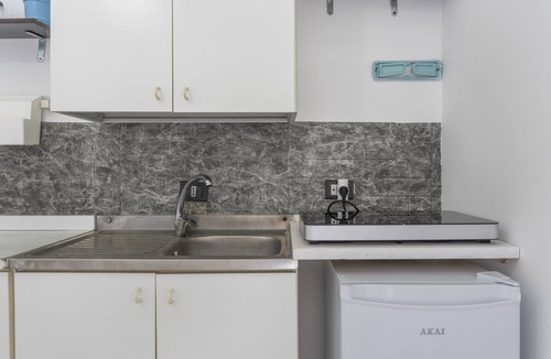 Mirties Apartment | Apartment 'Syrios Suites No 2' with Sea View, Wi-Fi and Air Conditioning