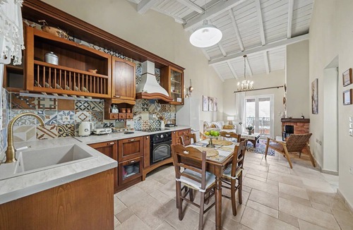 Kato Korakiana Apartment | Apartment 'Villa Boho' with Sea View and Shared Garden