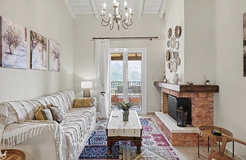 Kato Korakiana Apartment | Apartment 'Villa Boho' with Sea View and Shared Garden