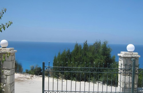 Agios Nikitas Apartment | Apartment 'Villa Milia - Sea View' with Sea View, Wi-Fi and Air Conditioning