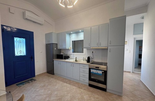 Paralia Ofryniou Apartment | Apartment with a unique sea view