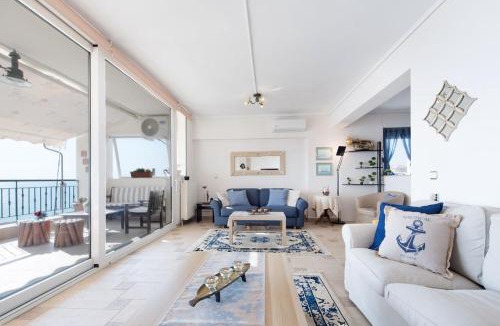 Kalamaria Apartment | Apartment with marina view