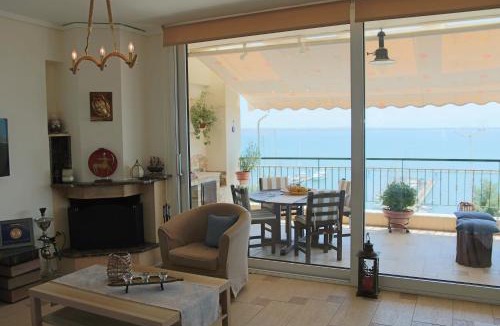 Kalamaria Apartment | Apartment with marina view