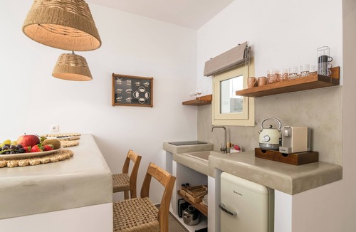 Pachena Apartment | Apartment with Sea View & Plunge Pool (1st floor)