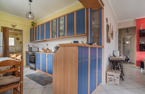 Sivros Apartment | Apartment 'Zois' with Private Terrace, Wi-Fi and Air Conditioning