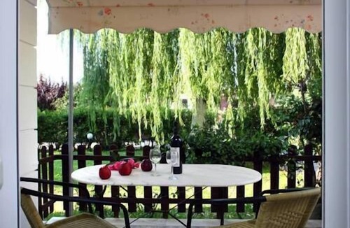 Kalligoni Hotel | Apartments Avra
