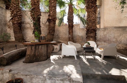 Dafni Apartment | Apartments in Athens, Greece