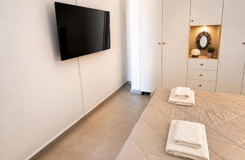 Old Quarter Apartment | Archangelos House