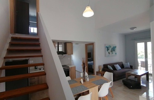 Paralia Kourna House | Argiri Apartments & Suites