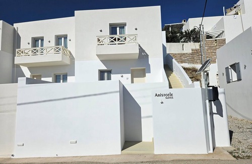 Tripiti House | Aristotle Suites, Avgi