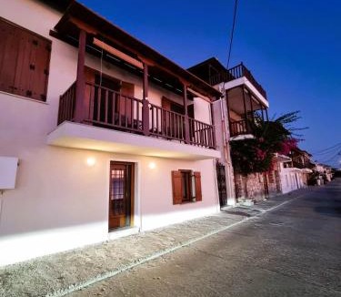 Afissos House | Armiriki Seafront House