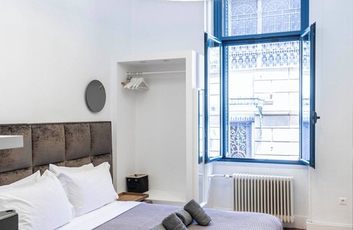Plaka Hotel | Art Pantheon Deluxe Suite in Plaka Acropolis area