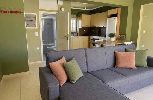 Spata-Artemida Apartment | Artemida Olive Gem - Sunny Balcony Views & Parking