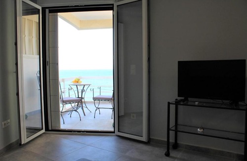 Spata-Artemida Apartment | ARTEMISIA beach apartment.