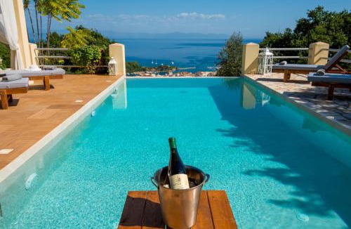 Gaios Villa | Artistsvillas-Red Rose
