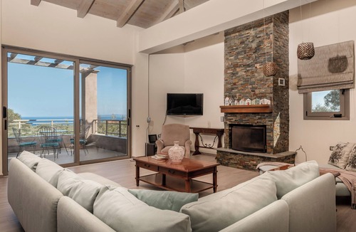 Akrotiri Villa | Astarte Villas - Stilvi Private Villa with Pool