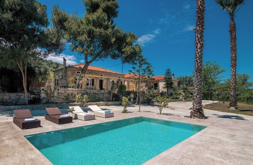 Agia Marina Villa | Astarte Villas - The Pine Tree Villa with Pool