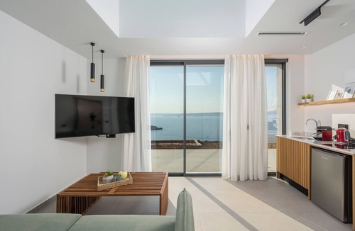Kokkinon Khorion House | Astelia Luxe Retreat