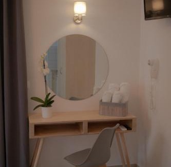 Skiathos Town Hotel | ATHANASIA APARTMENTS