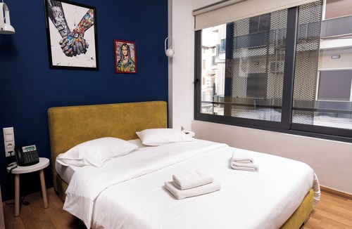 Kerameikos Bed & Breakfast | Athens luxury suite 38sq