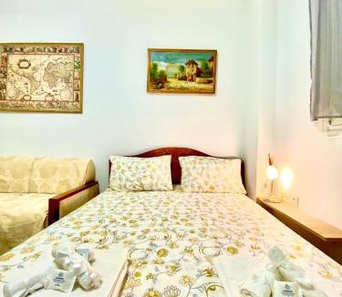 Kinosargous Apartment | Athens Vintage Apartment