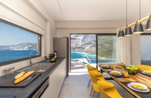 Argostoli Villa | Atheras Lassu Retreat