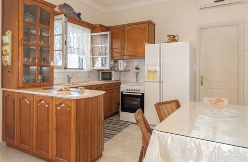 Leros House | Aurora Retreat