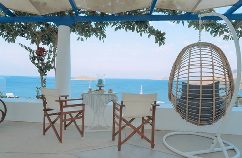 Leros House | Aurora Retreat