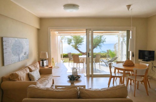 Akrogialion Apartment | Avia Holiday Homes