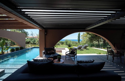 Elia Villa | AVRA Beachfront 3bdrs accomodation/private pool!Fully equipped, amazing seaview